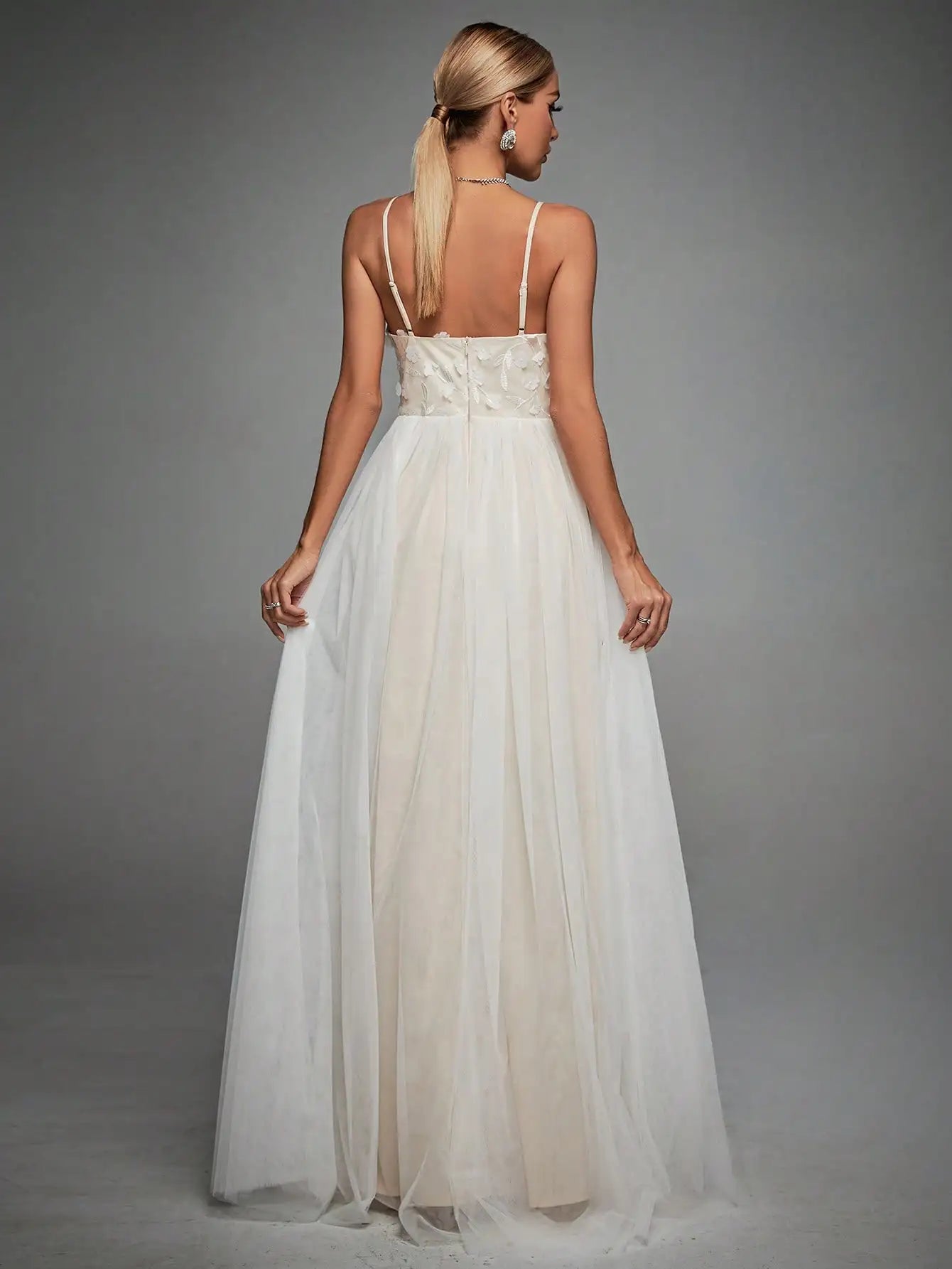 Mgiacy Halter V-neck three-dimensional embroidery color contrast wedding dress long evening gown ball dress party dress