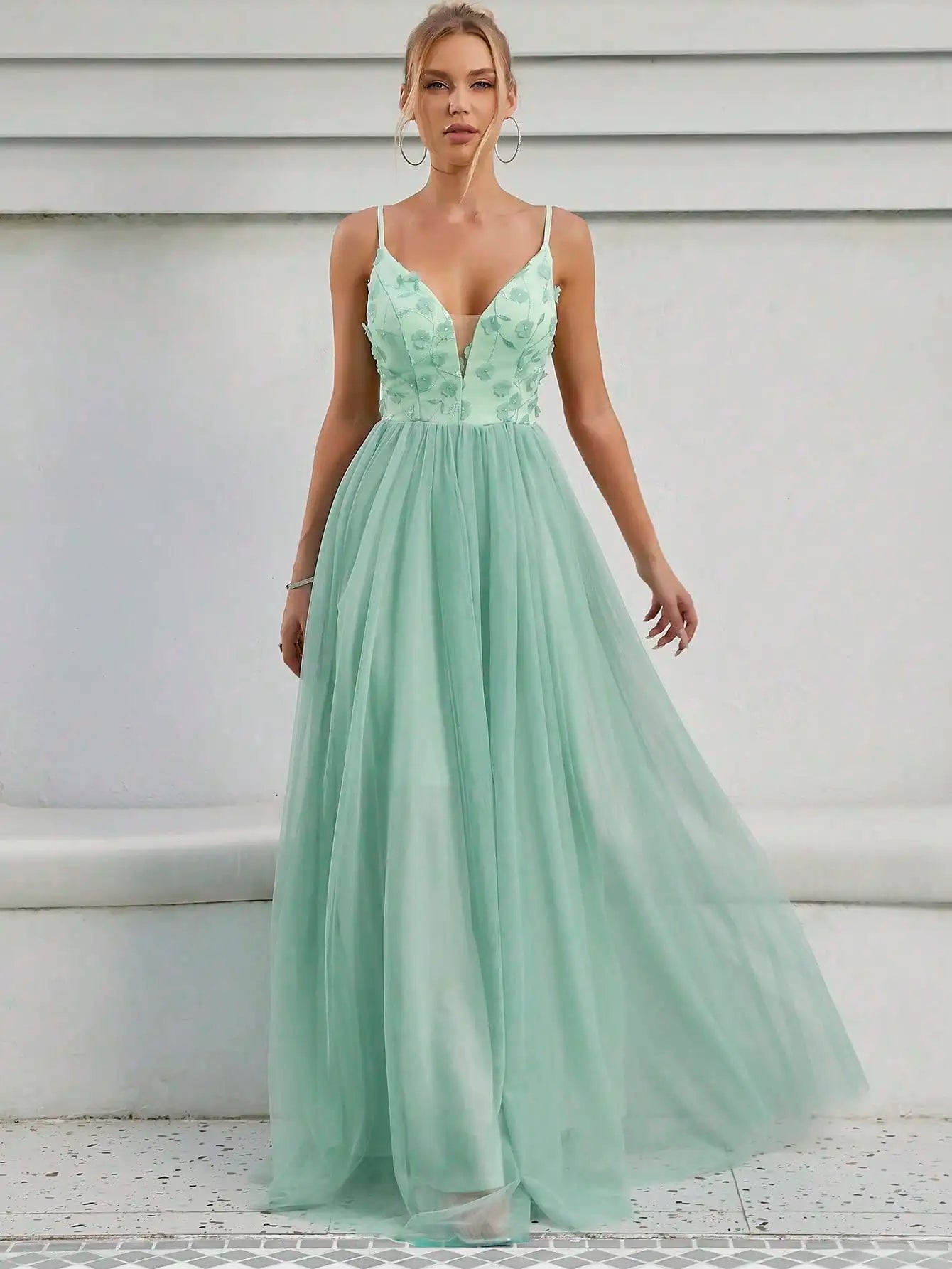 Mgiacy Halter V-neck three-dimensional embroidery color contrast wedding dress long evening gown ball dress party dress